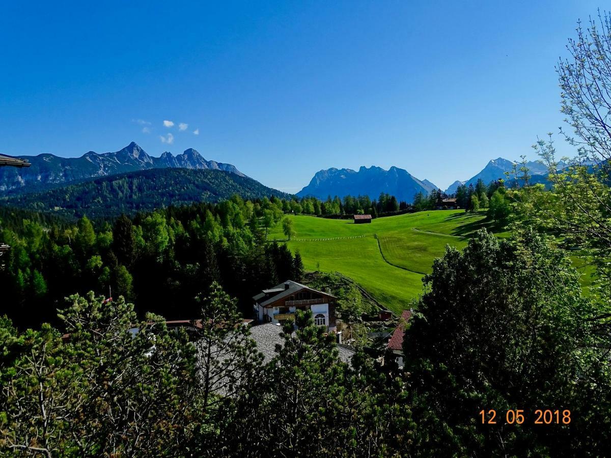 Emerald Apartment Seefeld in Tirol Exterior photo